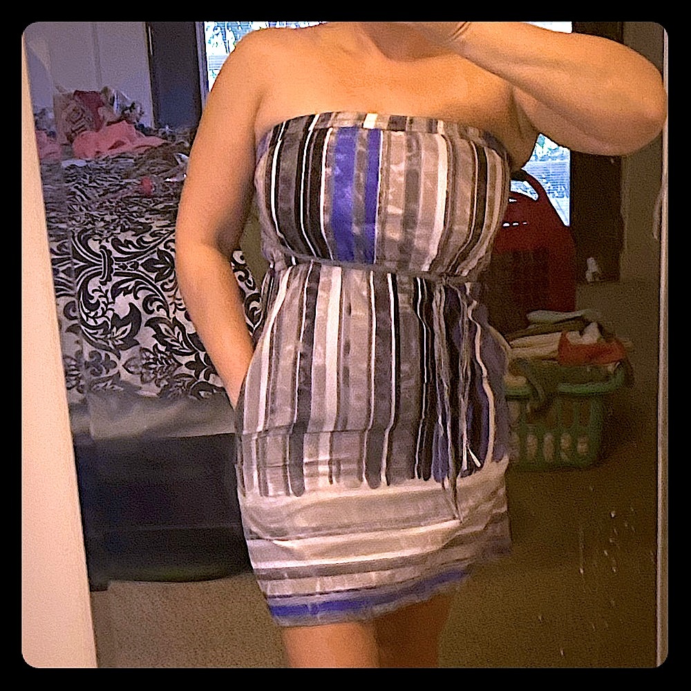 Strapless dress w/pockets sz. Med NWOT